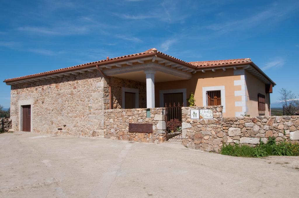 Apartamentos El Jardin Del Poeta Guijo de Granadilla Dış mekan fotoğraf