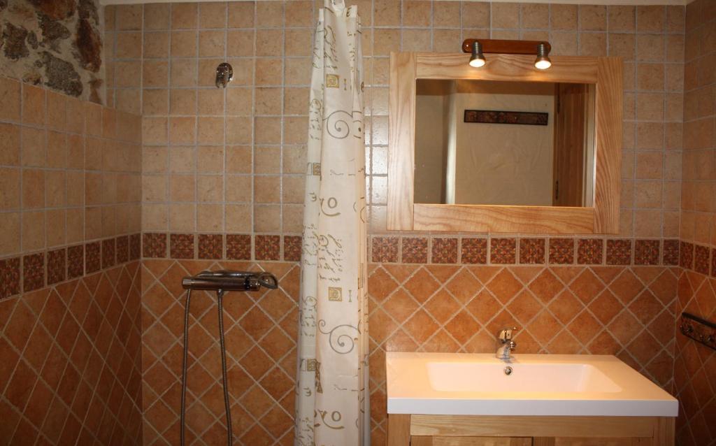 Apartamentos El Jardin Del Poeta Guijo de Granadilla Oda fotoğraf