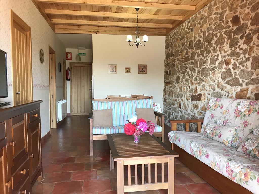 Apartamentos El Jardin Del Poeta Guijo de Granadilla Dış mekan fotoğraf