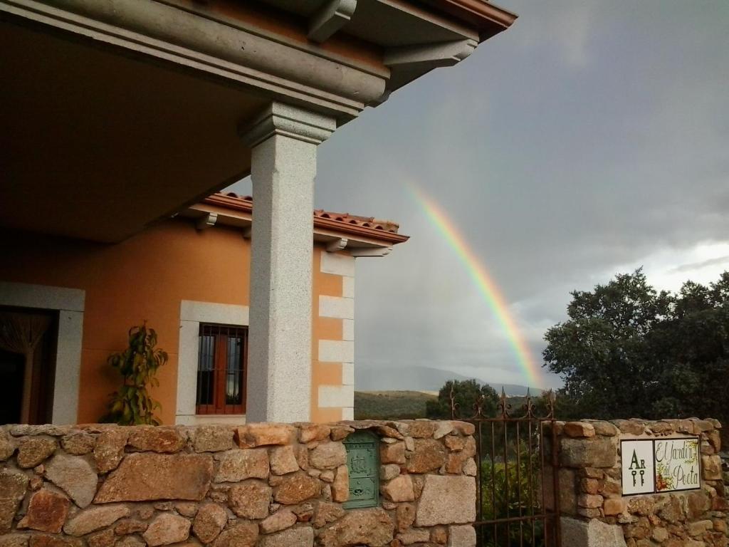 Apartamentos El Jardin Del Poeta Guijo de Granadilla Oda fotoğraf