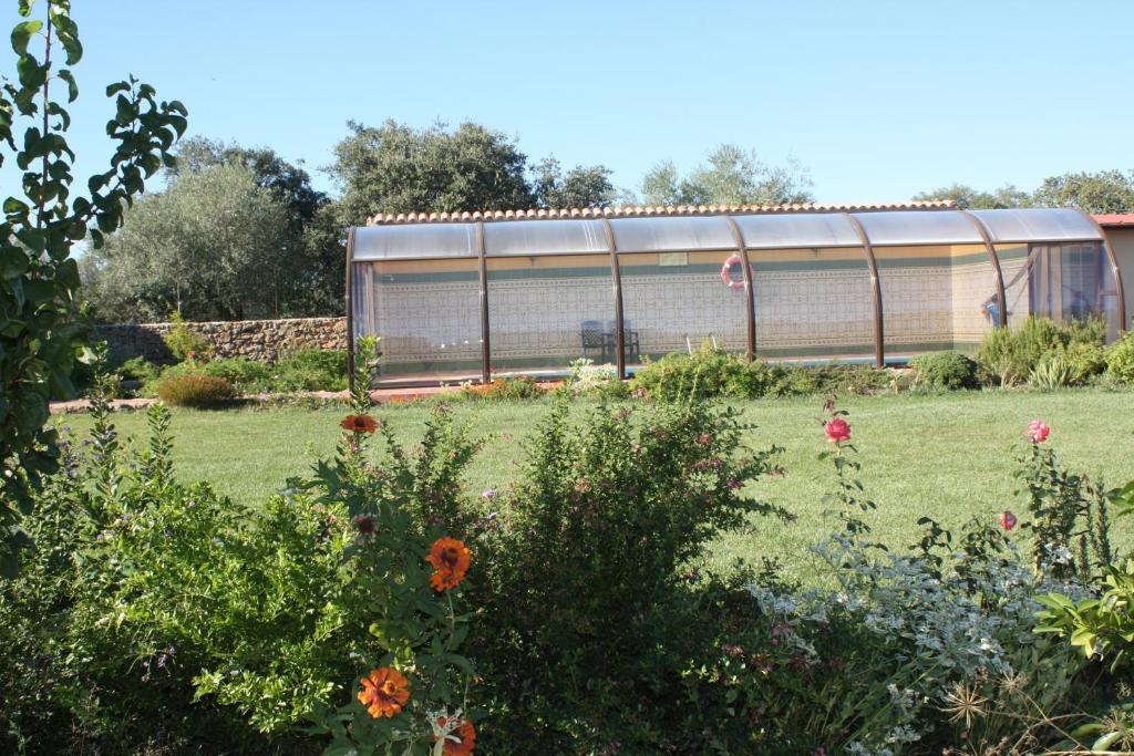 Apartamentos El Jardin Del Poeta Guijo de Granadilla Dış mekan fotoğraf